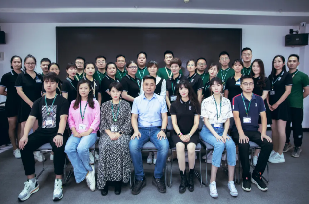 洛陽青峰網(wǎng)絡第十屆黃埔軍校開學典禮順利圓滿舉行！